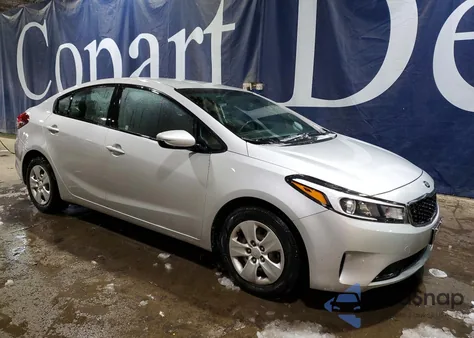 2018 Kia Forte Lx z USA, uszkodzony, nr VIN 3KPFK4A75JE230990